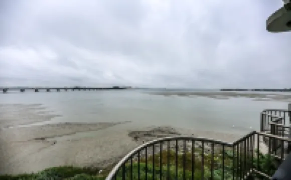 Dubai Hotel in Dangjin