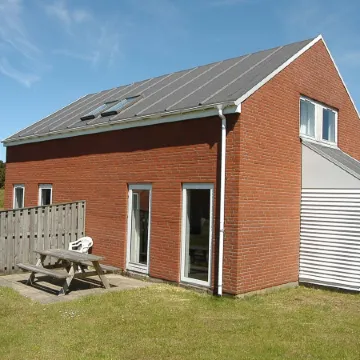 "Nilaus" - 2.3km from the Sea