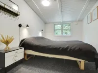 "Gunward" - 1.5km from the Sea Hotels in Saeby