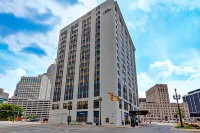 Hotel Indigo Detroit Downtown Отели рядом с достопримечательностью «Парк Габриел Ричард»