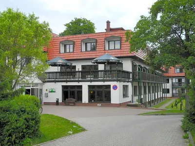 Waldhotel Wandlitz Отели в г. Вандлиц