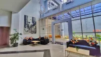 Votel Hotel Charis Tuban Hotel a Jenu