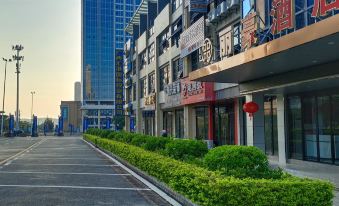 Fangchenggang Lihao Hotel (High-speed Railway North Station Bus Station Shop)