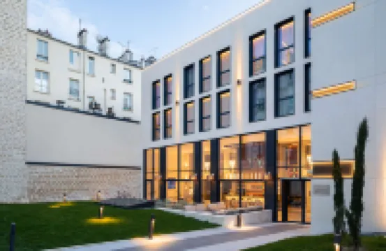 Yac Paris Clichy, A Member of Radisson Individuals