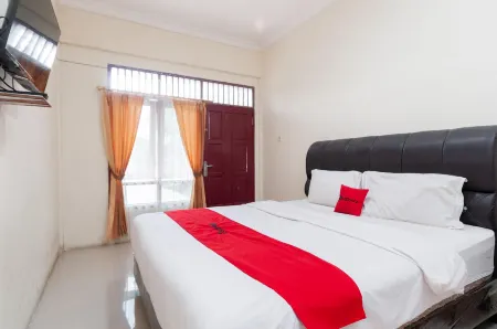 RedDoorz @ Samuel Homestay Pematangsiantar Отели в г. Simalungun Regency