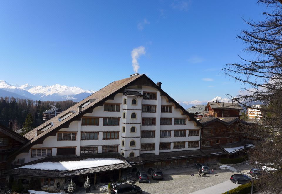 hotel overview picture