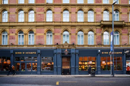 Leeds Marriott Hotel Отели рядом с достопримечательностью «Лаидло Лайбрари, Юниверсити оф Лидс»