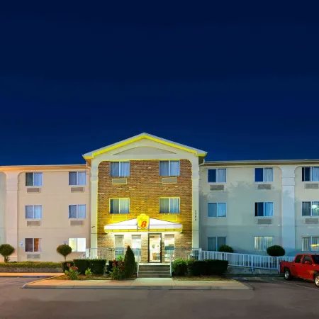 Super 8 by Wyndham Plano/Dallas Area