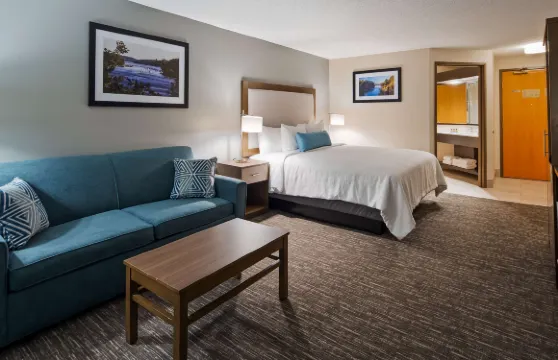 哈德森I-94 貝斯特韋斯特優質酒店