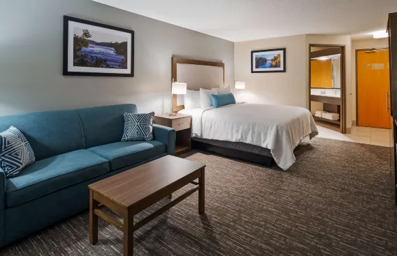 哈德森I-94 貝斯特韋斯特優質酒店