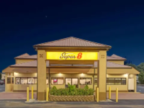 Super 8 by Wyndham Suwanee スワニーのホテル