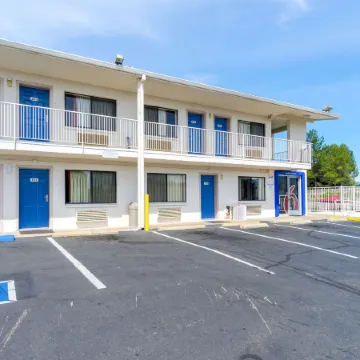 Motel 6 Redding, CA - Central