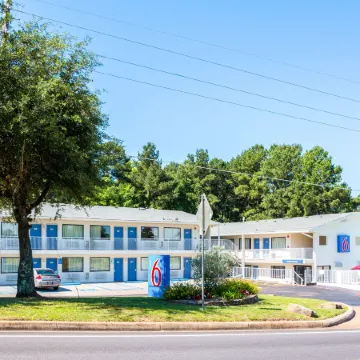Motel 6 Longview, TX