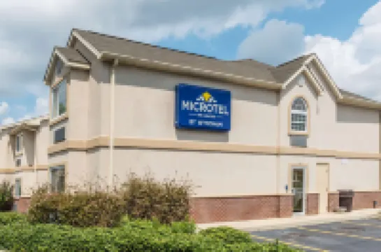 Microtel Inn & Suites by Wyndham Auburn