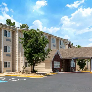 Microtel Inn & Suites by Wyndham Augusta Riverwatch