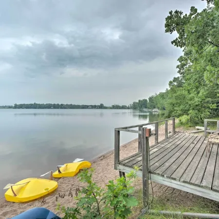 Lakeview 10-Acre Kimball Cabin w/ Private Beach!