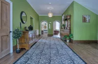 Hill House Country Estate - Princes Gate