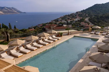 Radisson Blu Hotel, Kaş Отели рядом с достопримечательностью «Big Pebble Beach»