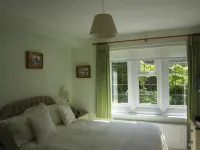 Coombe House - Homestays