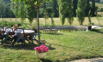 Comfortable Quiet House in the Countryside Porte-Du-Quercy for 8 People