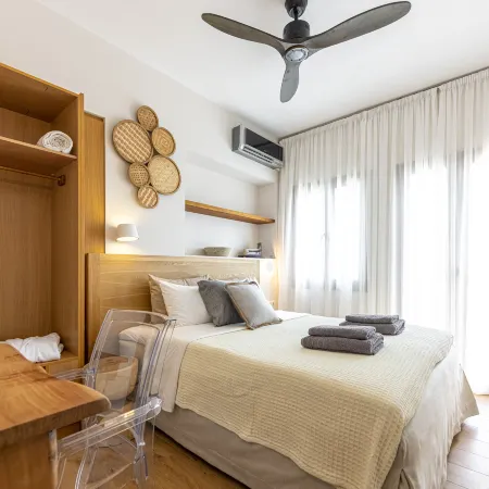 2B Luxurious Villa Io, with Private Pool and Stunningt Sea Views