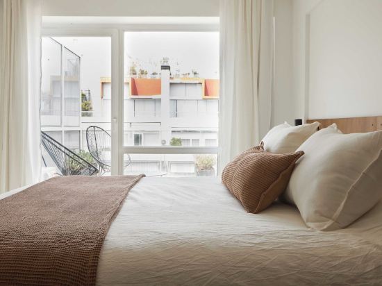 Spacious studio with balcony terrace I