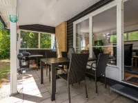 "Harri" - 700m from the Sea