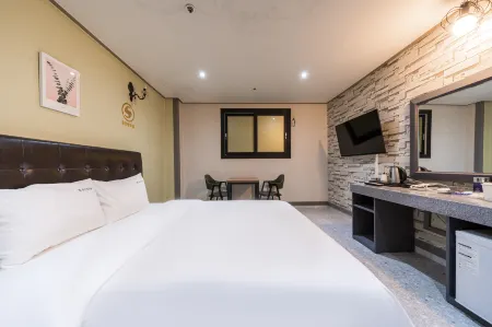 Changwon Sangnam-Dong Hall-in-One