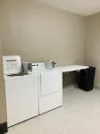 BRIDGEPOINTE INN & SUITES
