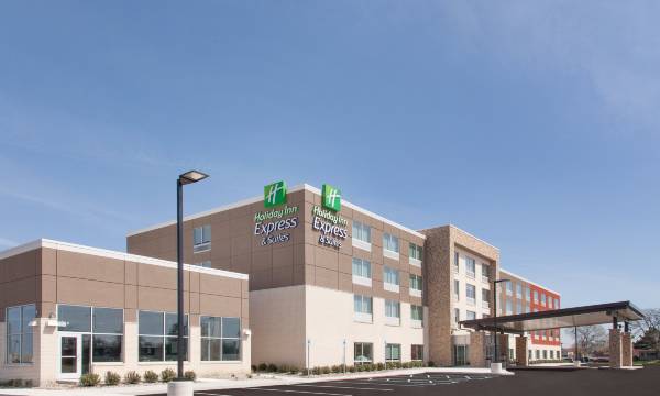 Holiday Inn Express & Suites Sterling Heights-Detroit Area by IHG