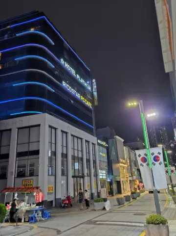 Platinum Hotel Отели рядом с достопримечательностью «Намподон»