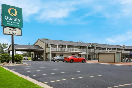 Quality Inn & Suites Big Rapids Near University Отели в г. Биг Рапидс