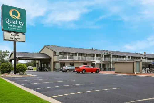 Quality Inn & Suites Big Rapids Near University