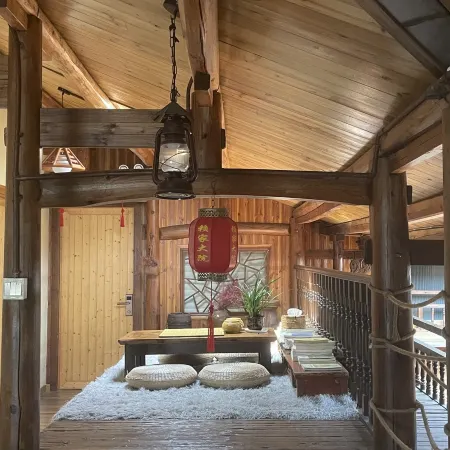 Quzhou Laijia Dazhai Tianjing Homestay