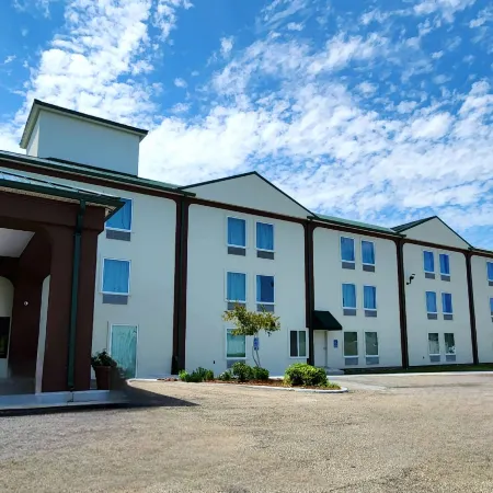 Days Inn by Wyndham LaPlace- New Orleans