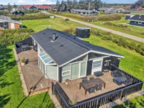 "Amelia" - 350m from the Sea