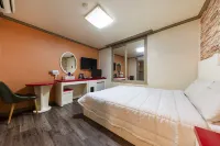 Dubai Motel