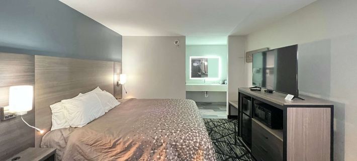 Super 8 by Wyndham Sulphur South Hotels in Sulphur
