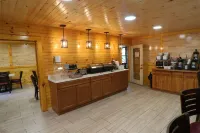 Howard Johnson by Wyndham Downtown Gatlinburg