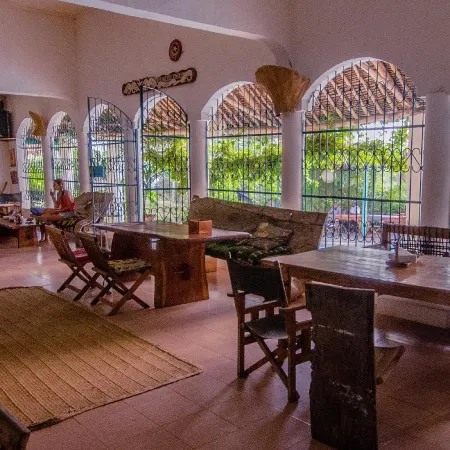Distant Relatives Ecolodge & Backpackers