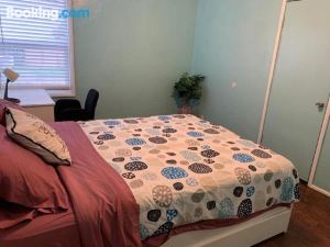 Tehama Home - Cozy & Affordable Private Rooms Near Berkeley