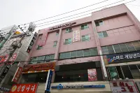 Dubai Motel Hotels in Dong-gu