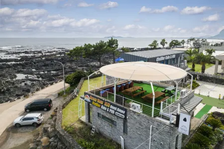 Ocean View Jeju Guesthouse - Hostel