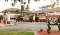 Comfort Inn & Suites Ambassador Bridge