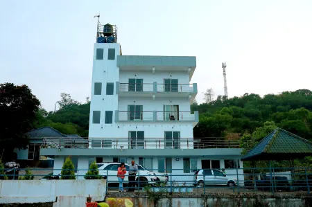 Valley View | Rooms & Cottage Отели рядом с достопримечательностью «Vagamon view point»