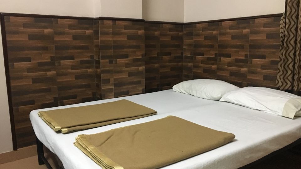 Sathyam Lodge