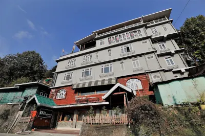 더 그리폰스 네스트  호텔