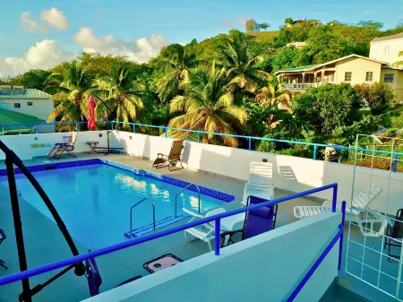 Blue Star Apartments & Hotel