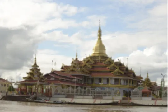 Westay @ the Grand Nyaung Shwe Hotel, Inle Lake - 3つ星