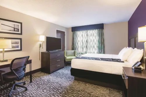 Comfort Inn & Suites Clearwater South - 2つ星